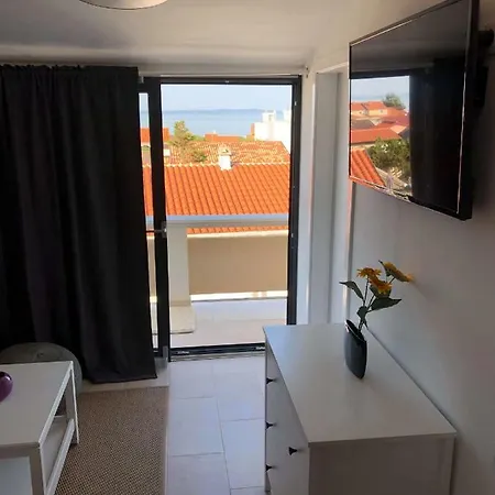 One Bedroom Bukal Luka Vii 15 With A Sea View